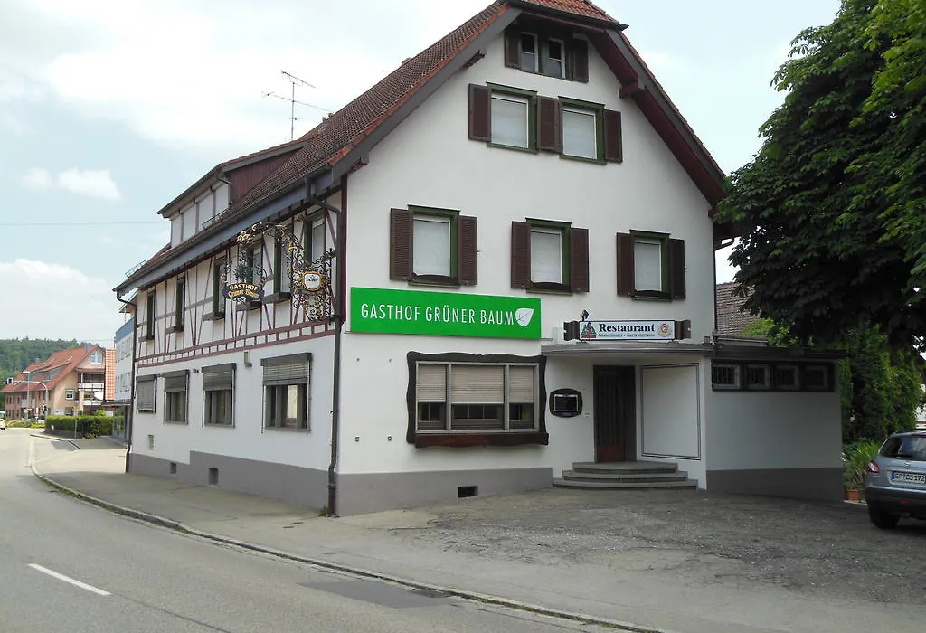 Grüner Baum-1